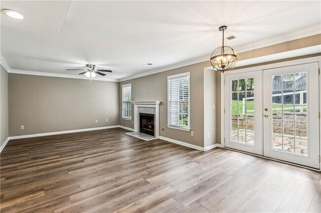 Building Photo - 52 Bridle Ln