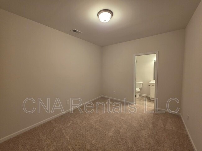 Building Photo - 1668 Eagle Dr