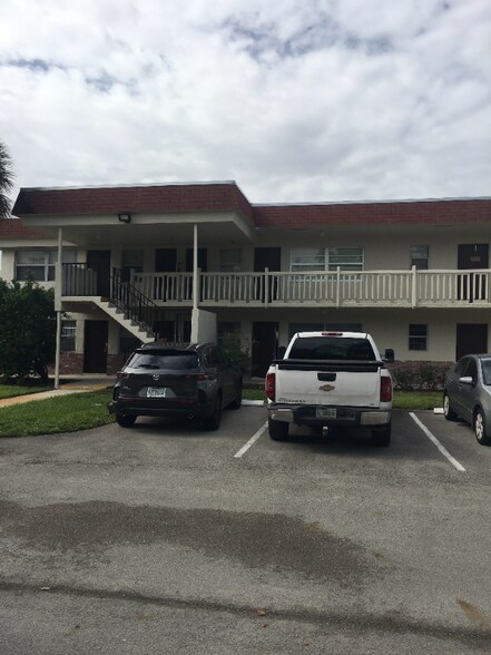Building Photo - 4165 SW 67th Ave