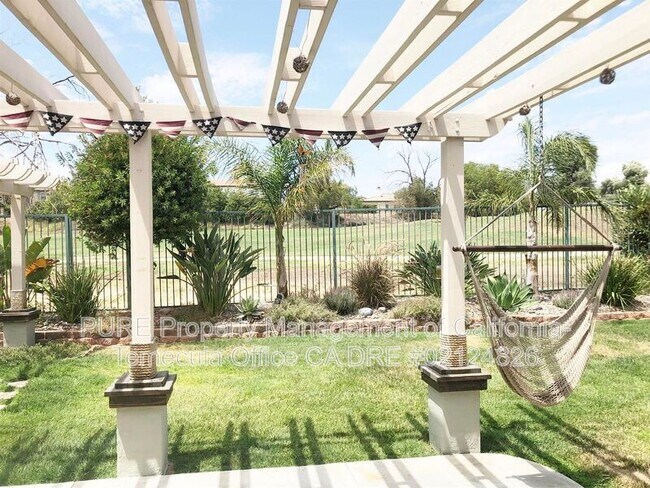 Building Photo - 38233 Augusta Dr