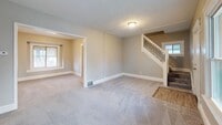 Building Photo - 3 Bed / 1 Bath in Cleveland!