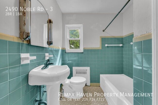 Building Photo - 2490 Noble Rd., Cleveland Hts - Apt #3 - 2...