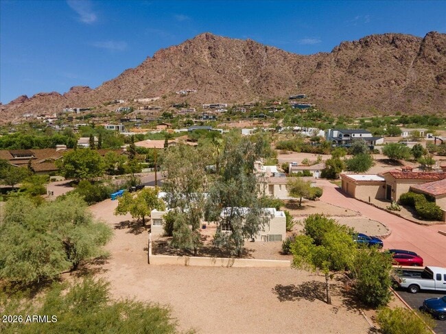 Building Photo - 5702 E Camelback Rd