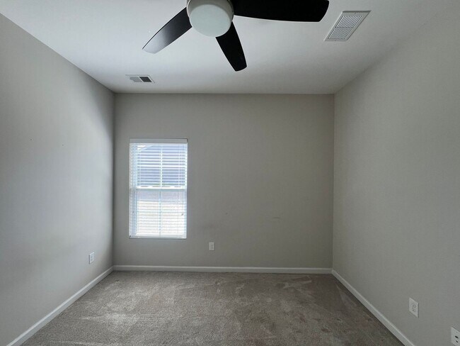 Building Photo - Large 3BR, 2BA in Windsor Plantation