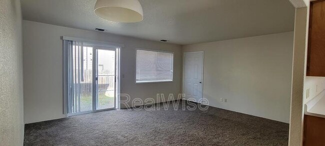 Building Photo - 1806 Medart Ln