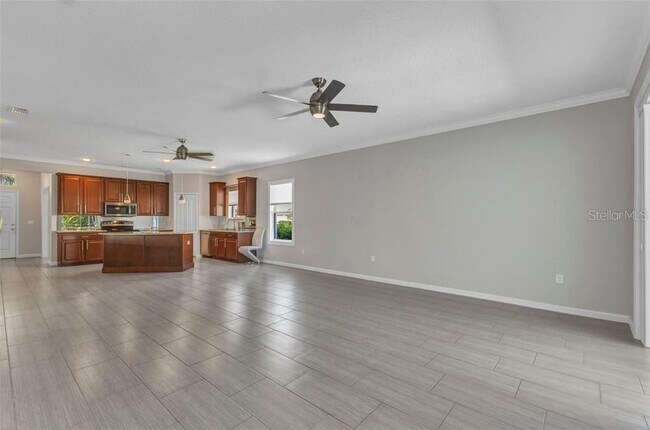 Building Photo - 2640 Suncoast Lakes Blvd