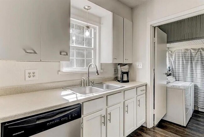 Building Photo - 2140 NW 36th St