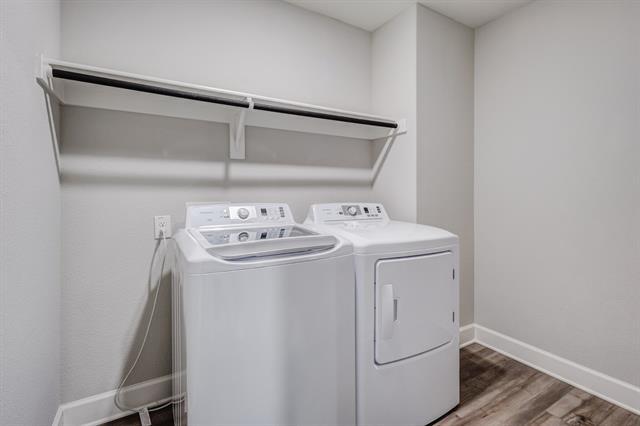 Building Photo - 1816 Jeanine Dr