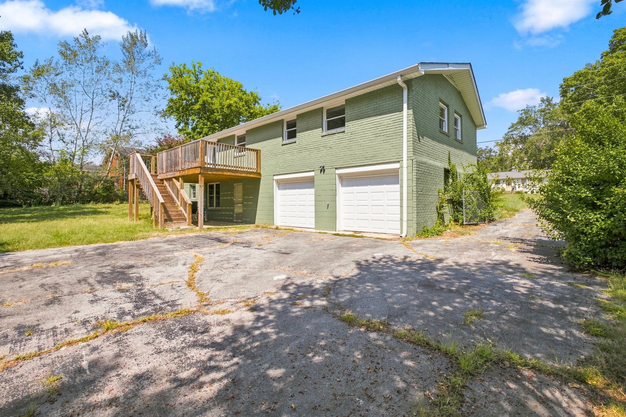 Building Photo - 1614 Shady Cir