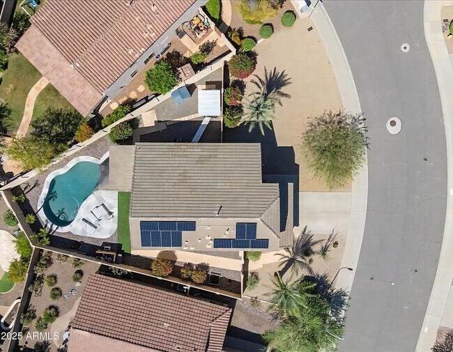 Building Photo - 15846 S 17th Ln