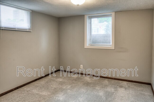 Building Photo - 6029 Poppleton Ave