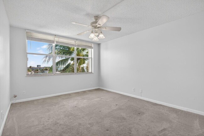 Building Photo - 777 S Federal Hwy
