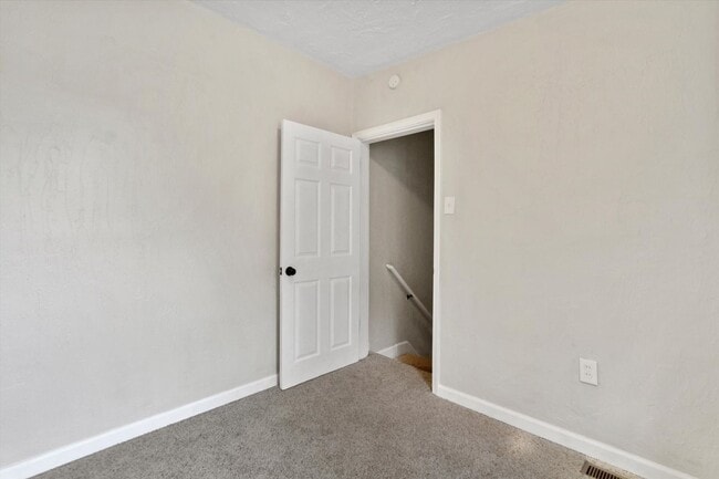 Building Photo - Coming Soon - Spacious 3 Bedroom, 1.5 Bath...