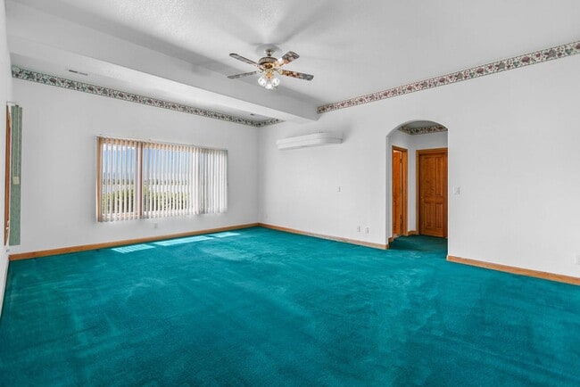 Building Photo - 3957 Valley Oak Dr