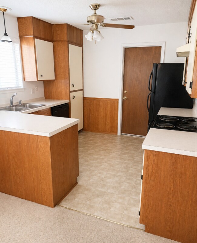 Building Photo - AVAILABE MID MAY; APPLY TODAY AT OUR WEBSITE!!