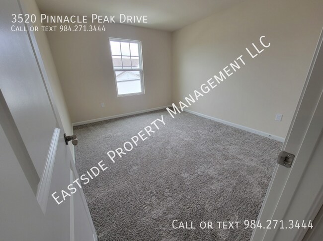 Building Photo - 3520 Pinnacle Peak Dr