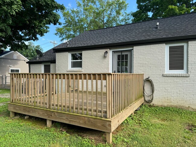 Building Photo - Cute 3BR Home in the Heart of Nashville
