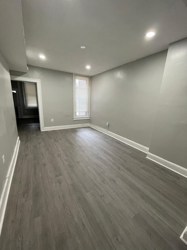 Building Photo - Calverton Heights