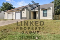 Building Photo - Fully Renovated 3 Bedroom Duplex in the heart of Broken Arrow