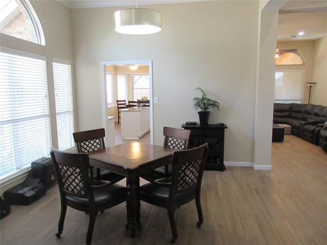 Building Photo - 713 Victorian Dr