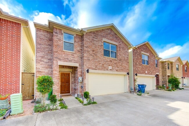 Building Photo - 3707 Main Poplar Dr