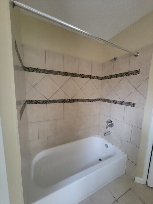 Building Photo - 19330 Cypress Bay Dr