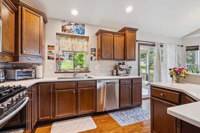 Building Photo - 868 McCollister Ct