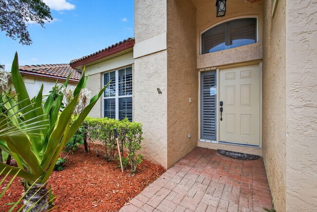 Building Photo - 5008 Elpine Way