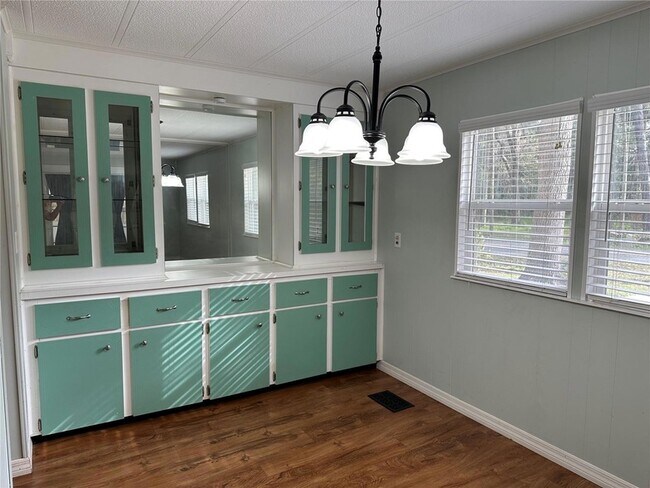 Building Photo - 24007 River Rd