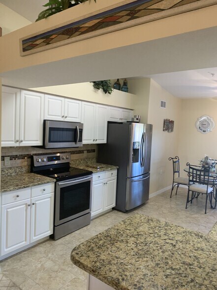 Building Photo - 26630 Rosewood Pointe Dr