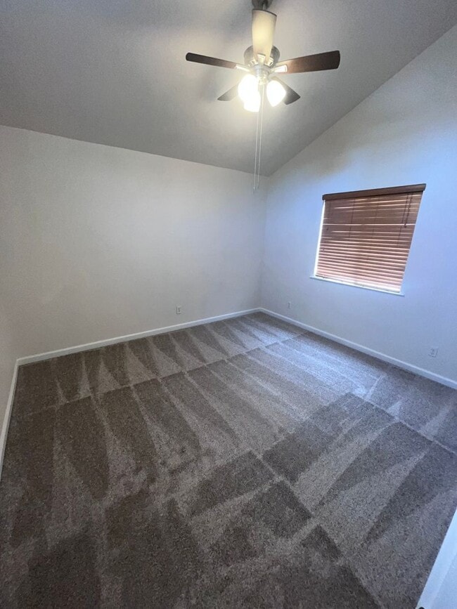 Building Photo - BEAUTIFUL UPDATED HOME IN WEST ROSEVILLE!!