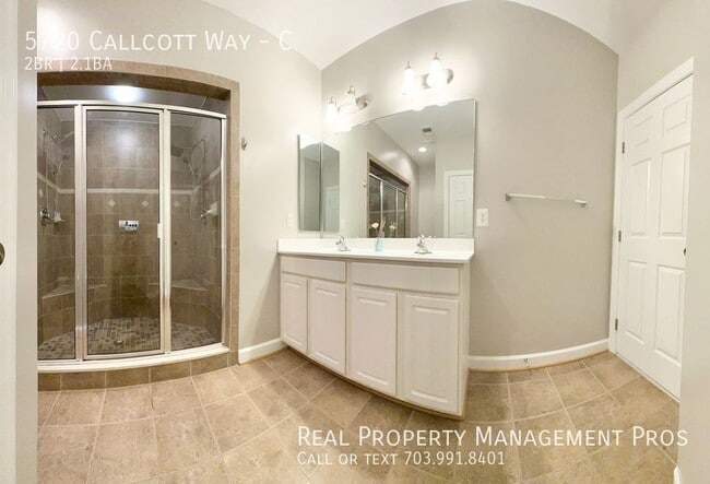 Building Photo - 5720 Callcott Way