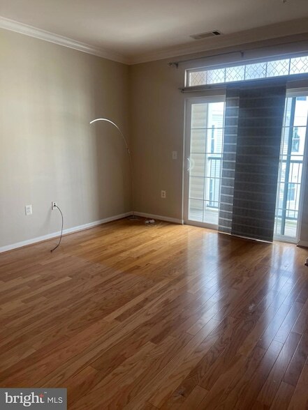 Building Photo - 2465 Army Navy Dr