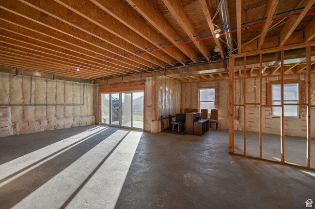 Building Photo - 1722 Oakridge Cir