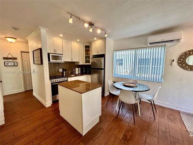 Building Photo - 316 Walnut St