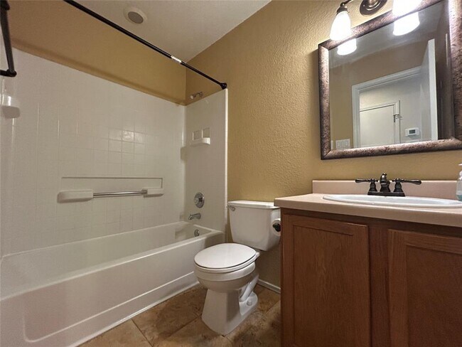 Building Photo - 17418 Dashwood Creek Dr