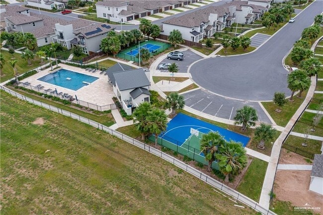 Building Photo - 25 Xavier Ave