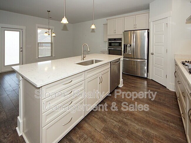 Building Photo - 2874 Stonestown Dr