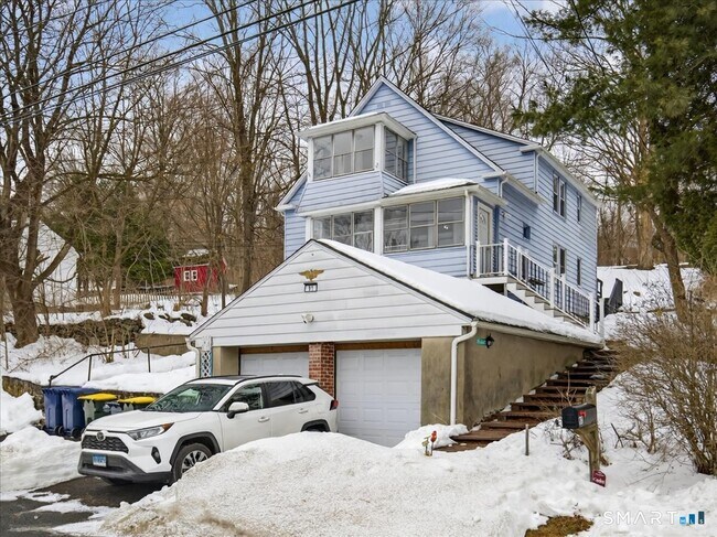 Building Photo - 91 Jewett St