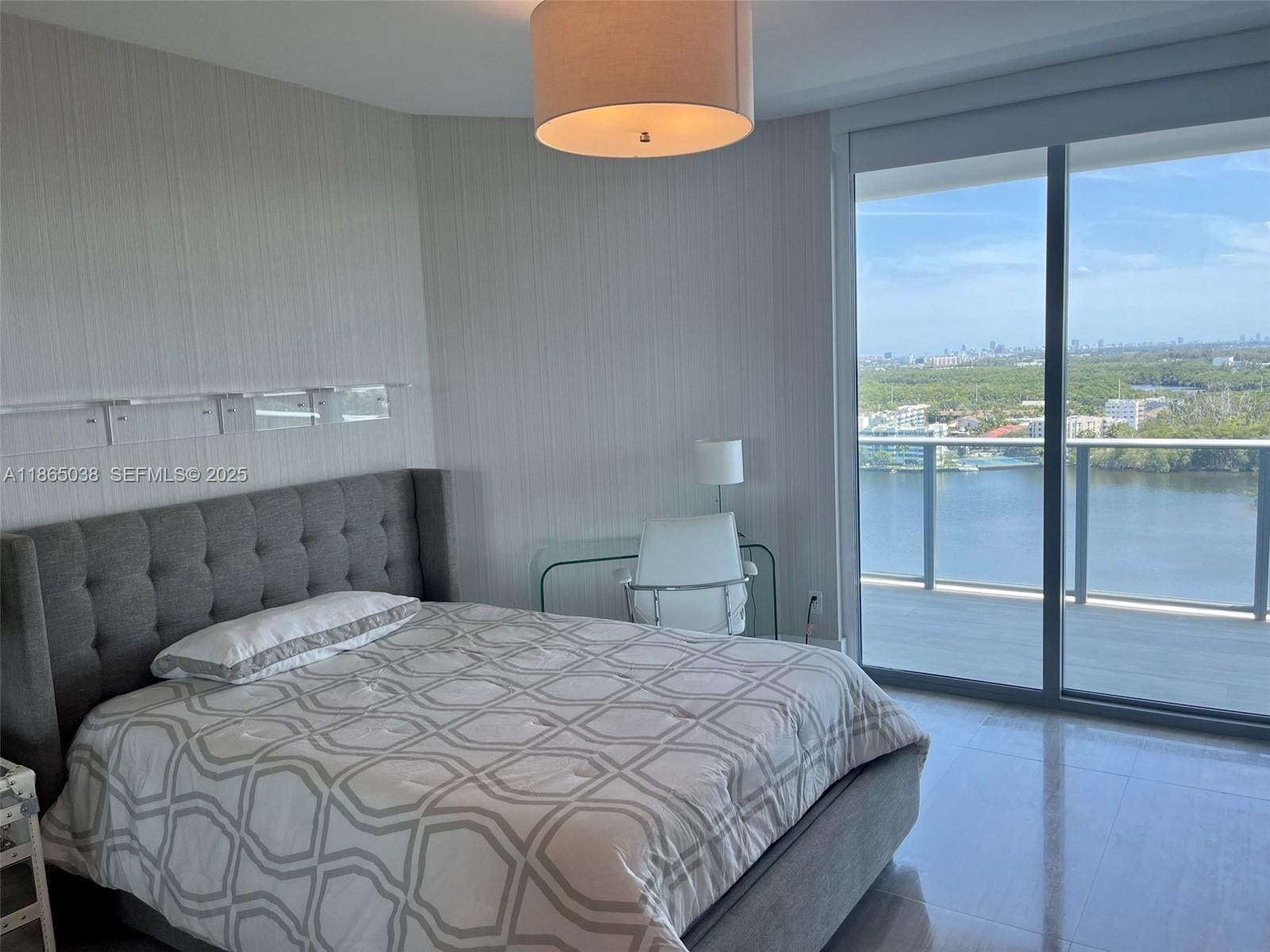 Building Photo - 17111 Biscayne Blvd