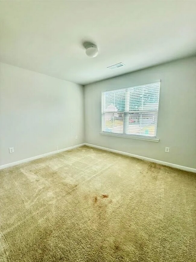 Building Photo - 212 Himalaya Way