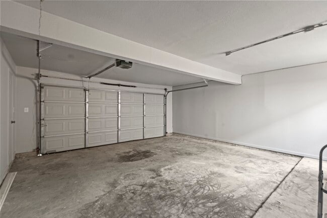 Building Photo - 8268 Heartfield Ln