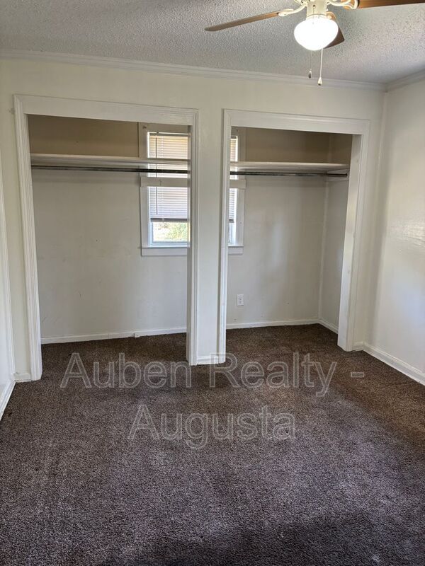 Building Photo - 2165 1/2 Telfair Street