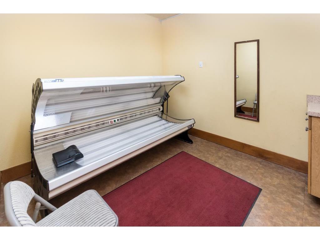tanning bed - 13580 Technology Dr