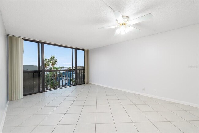 Building Photo - 255 Dolphin Point