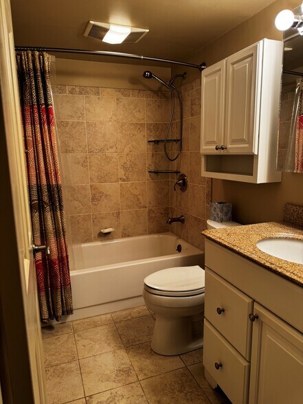 Primary Master Bath with Tub - 19 Rock Hill Rd