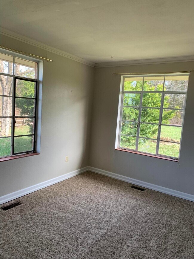 Building Photo - 5731 S Bearfield Rd