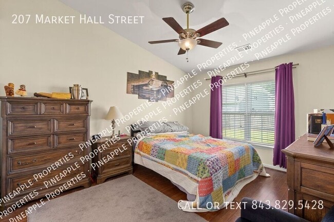 Building Photo - 207 Market Hall St