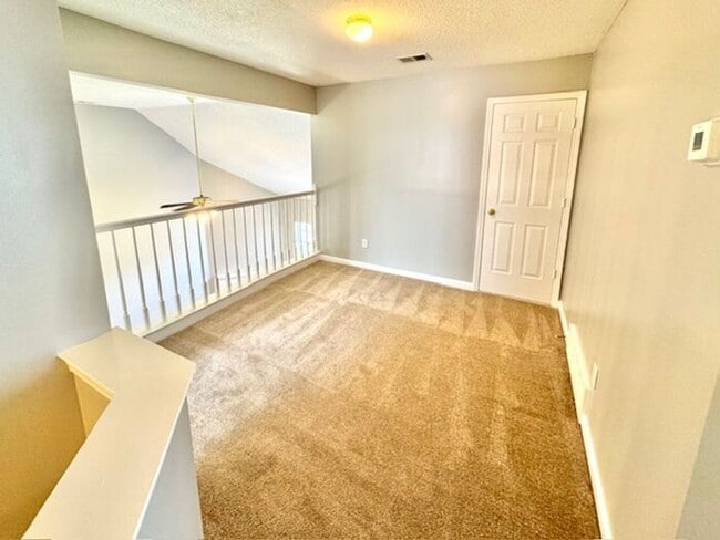 Building Photo - Spacious 3 Bedroom 2.5 With Loft Area Home...