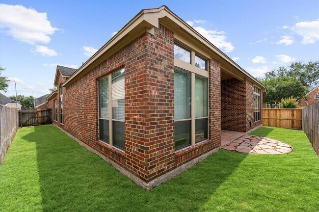 Building Photo - 5230 Pebble Bluff Ln
